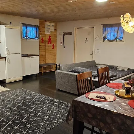 Tule Lomalle Luppoaikaan Ferienhaus